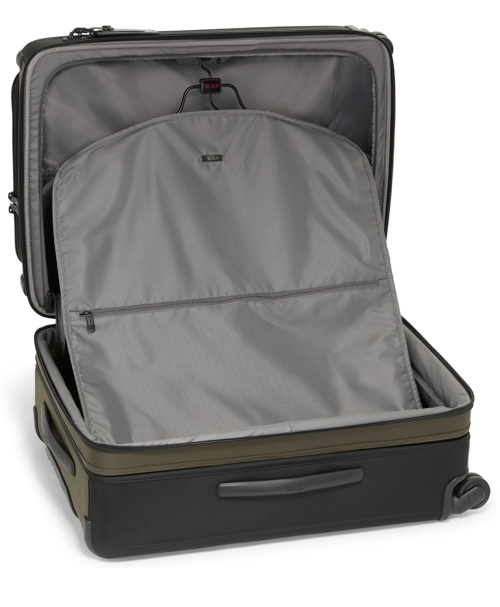 Short Trip Expandable 4 Wheeled Packing Case