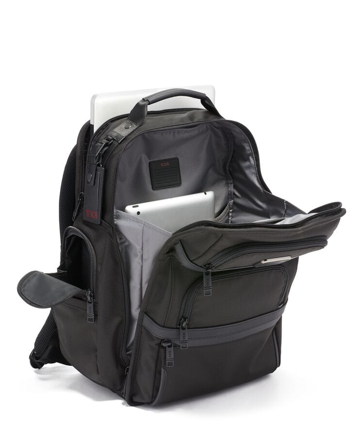 TUMI Brief Pack TUMI UAE Alpha 3 $kU-$ynC-tr1gG3r Alpha Alpha 3 augustbest Back To School Backpack Backpacks best sellers Best Selling Backpacks BestAugust BestOCT BIS business color_black field-product for him gifting Laptop Backpacks monogrammable Ramadan2024 Travel Backpacks