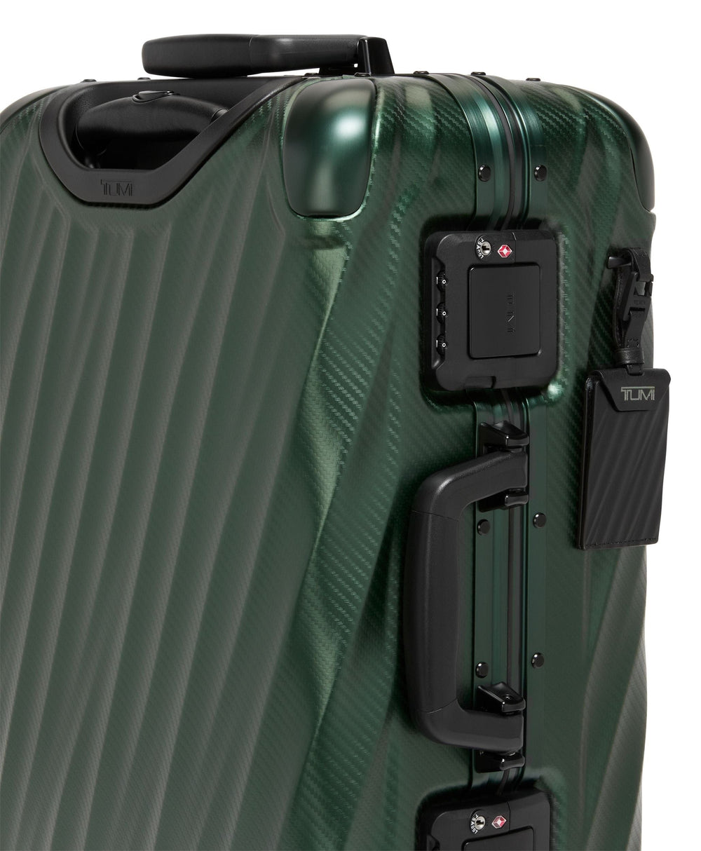 International Carry-On TUMI UAE 19 DEGREE ALUMINUM 19 DEGREE ALUMINUM aluminum augustbest BestAugust BestJuly BIS Carry-On Carry-On Luggage field-product for her gifting hardside international Luggage monogrammable Ramadan2024 SP24 women-collection-cat