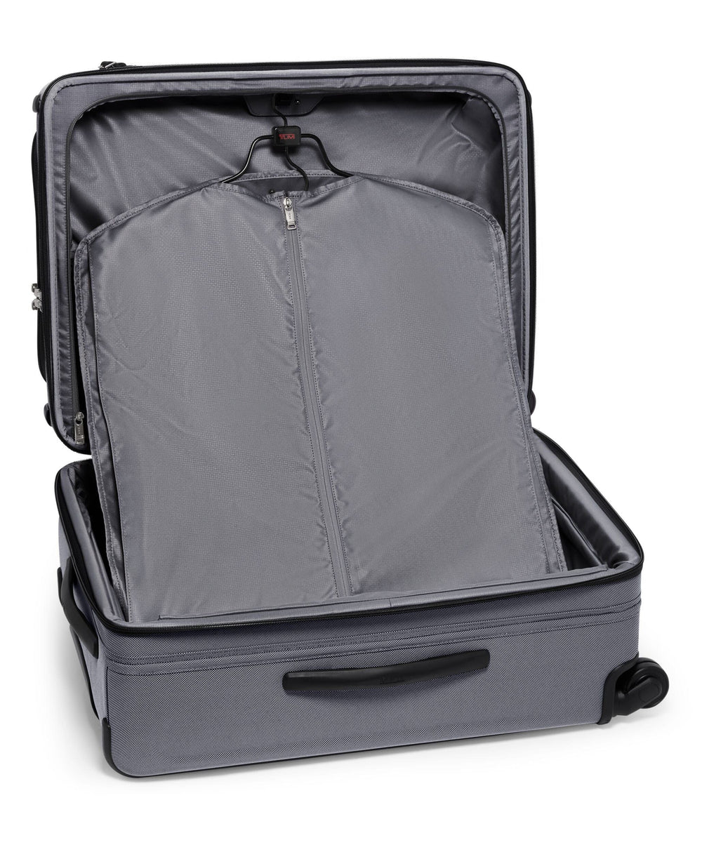 Short Trip Expandable 4 Wheeled Packing Case TUMI UAE Alpha X Alpha alpha x BIS Checked Luggage color_grey expandable field-product fw23 hardsided Luggage monogrammable New collection new collection luggage short trip softside