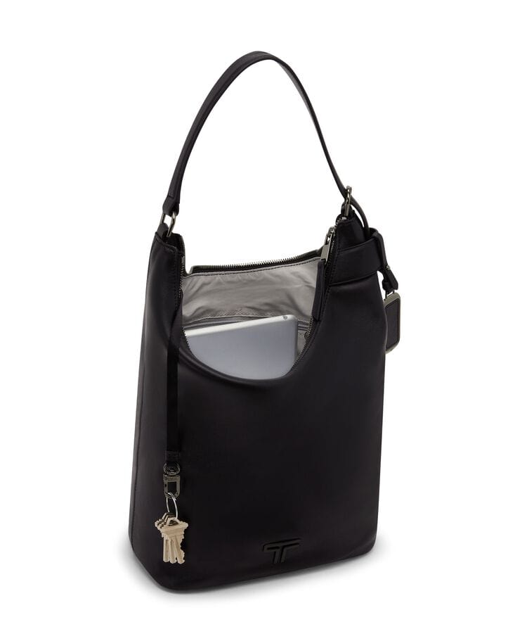 Evora Medium Hobo TUMI UAE Voyageur $kU-$ynC-tr1gG3r Bags Black Leather check 2 field-product for her gifting handbags leather Leather bag monogrammable New Arrivals New collection new collection bags new women styles SS25 Voyageur