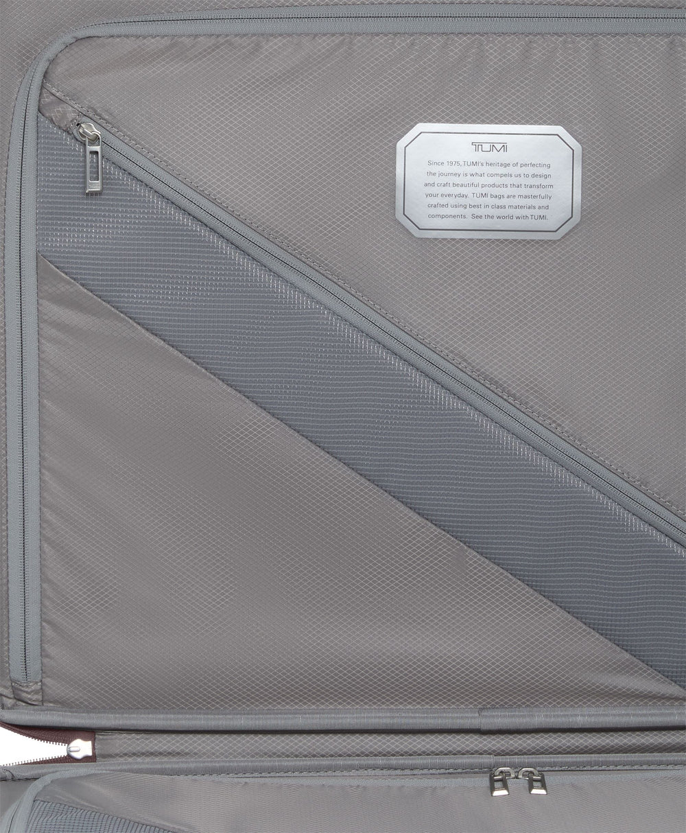 Short Trip 4 Wheeled Packing Case