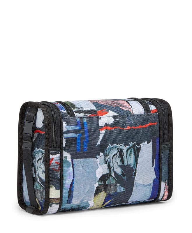 Hanging Travel Kit