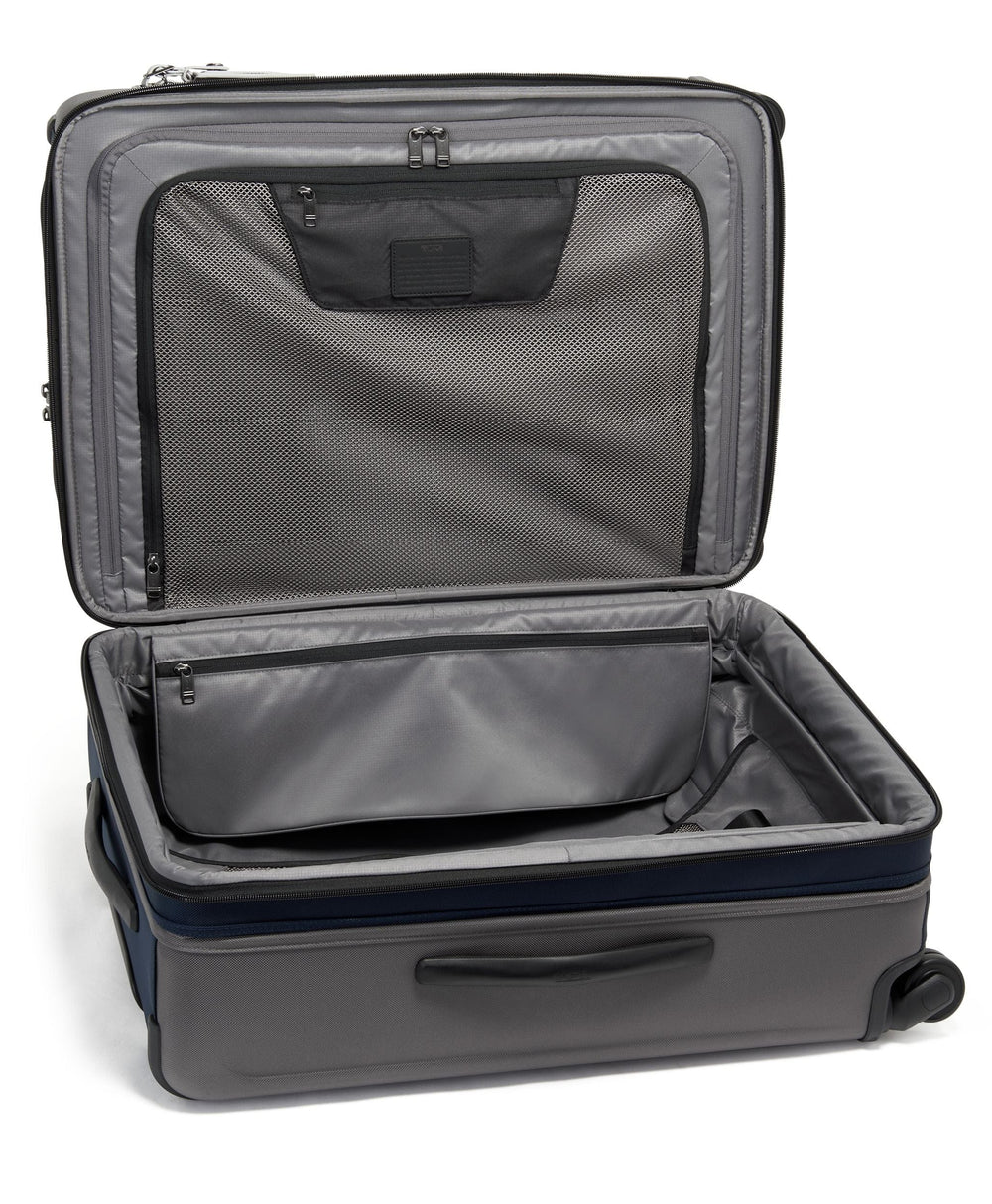 Short Trip Expandable 4 Wheeled Packing Case