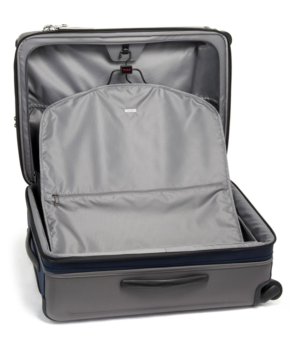 Short Trip Expandable 4 Wheeled Packing Case