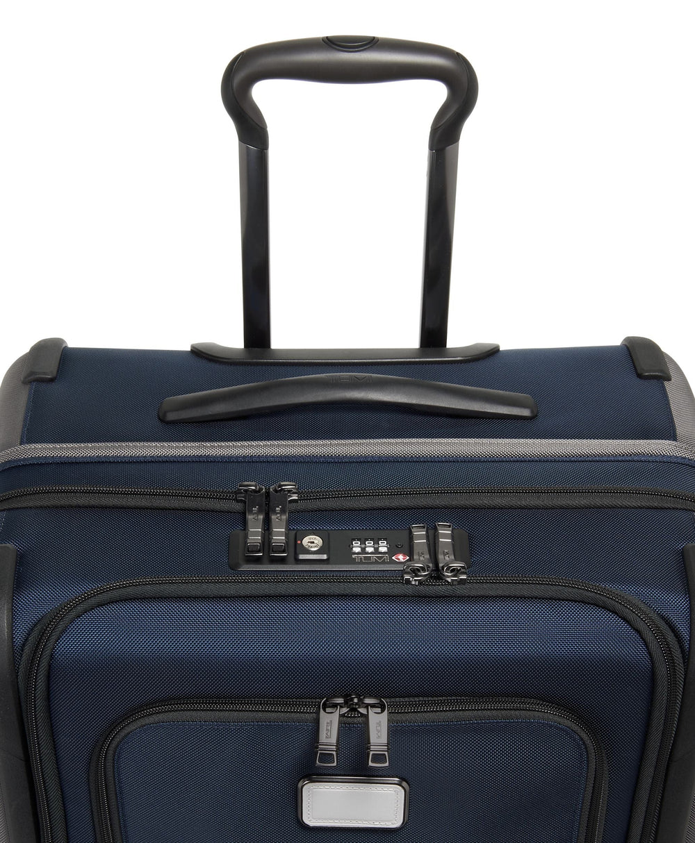 Short Trip Expandable 4 Wheeled Packing Case