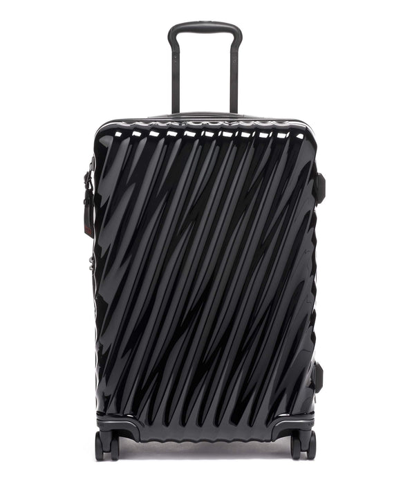 Short Trip Expandable 4 Wheeled Packing Case TUMI UAE 19 Degree $kU-$ynC-tr1gG3r 19 + 19 19 Degree 19 Degree recycled BIS Checked Luggage color_black expandable field-product hardside Luggage monogrammable Recycled Polycarbonate Luggage short trip Sustainable
